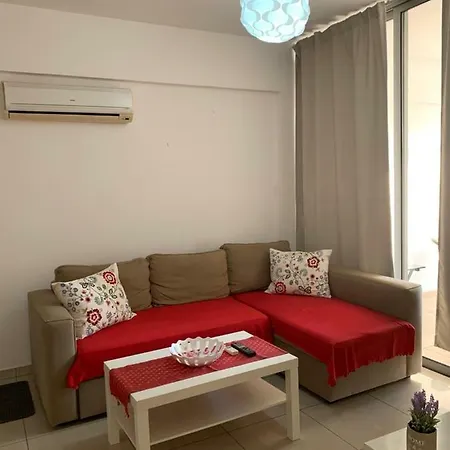 Lana Apartmets * لارنكا